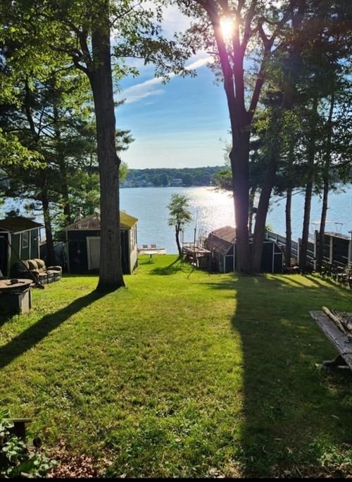 48 Macarthur Dr, Millbury, MA, 01527-3547 | Card Image