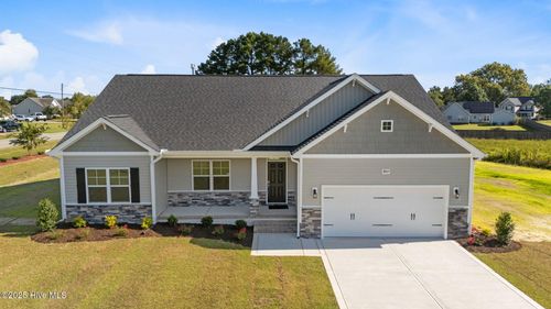 2809 Tucker Hill Dr, Grimesland, NC, 27837-7705 | Card Image