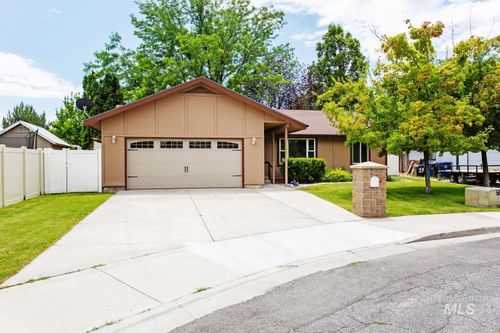 2572 Navajo Cir, Twin Falls, ID, 83301-6871 | Card Image