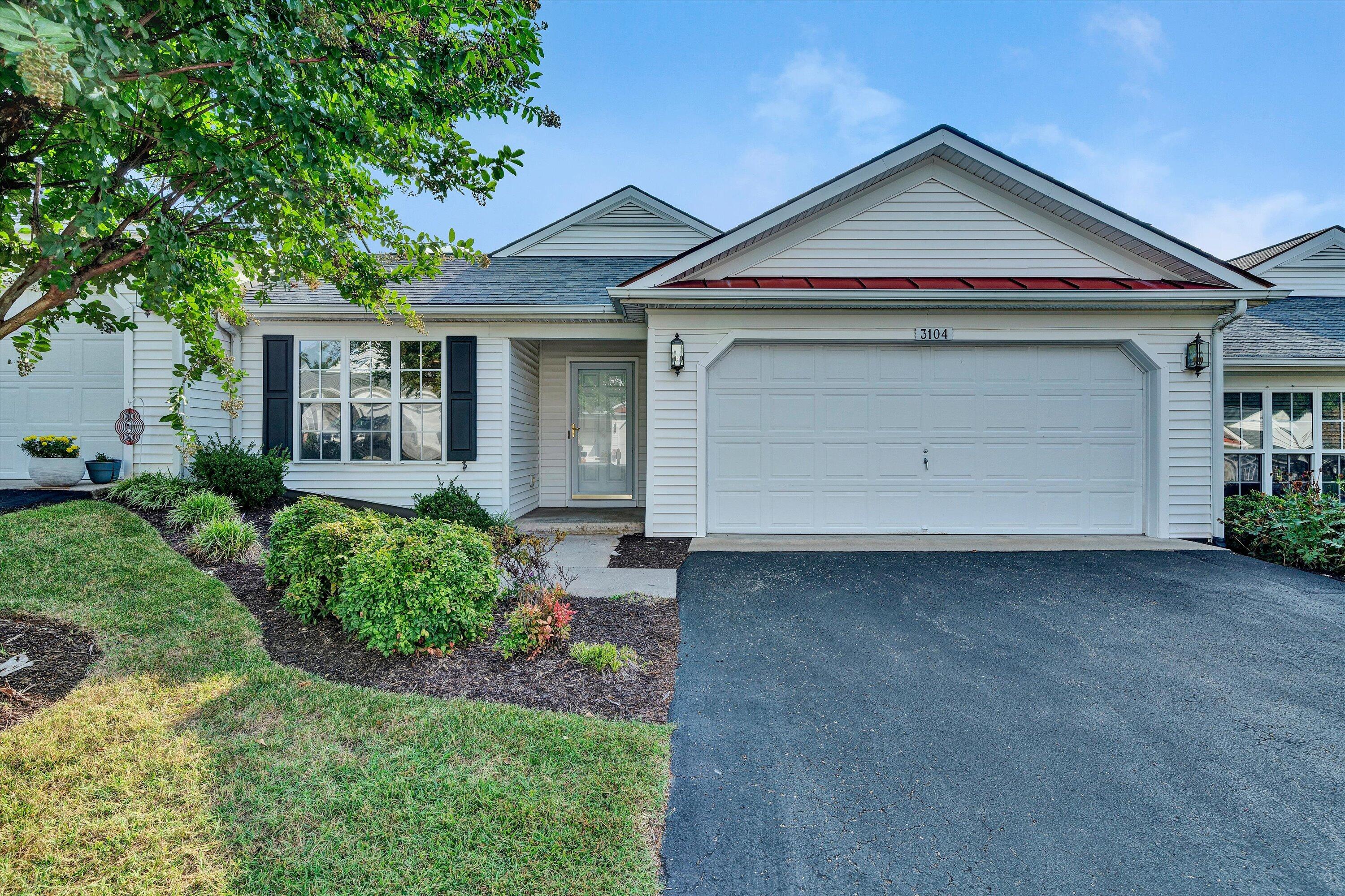 3104 Winterberry Sq, For Sale in Roanoke - eXp Realty
