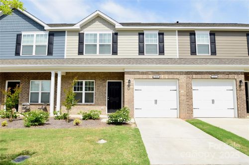525 San Marco Dr, Gastonia, NC, 28056-8691 | Card Image
