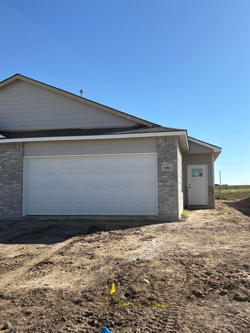 12821 E Blake St, Wichita, KS, 67230-5601 | Card Image