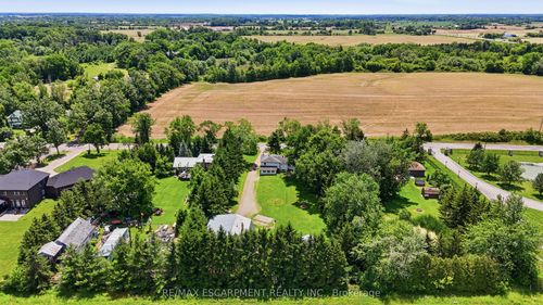 8404 Chippewa Rd, Mount Hope, ON, L0R1W0 | Card Image