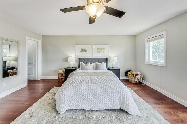 955 Coyston Dr, House other with 5 bedrooms, 5 bathrooms and 4 parking in Oshawa ON | Image 18