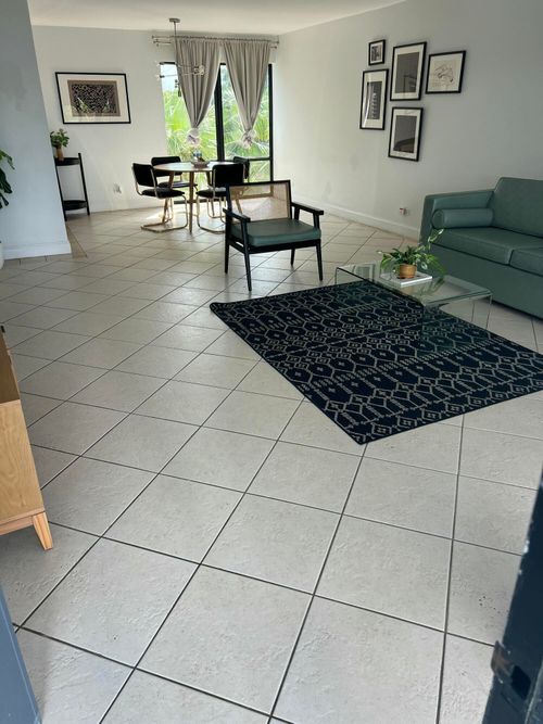 205-2100 Ne 33rd Avenue, Fort Lauderdale, FL, 33305 | Card Image