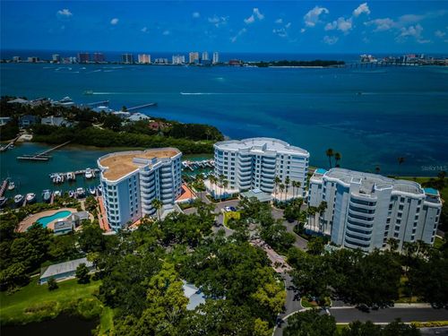 apt-302-1 Seaside Ln, BELLEAIR, FL, 33756-1987 | Card Image