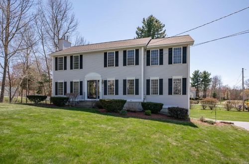 59 Rosegate Farm Dr, Manchester, NH, 03109-5124 | Card Image