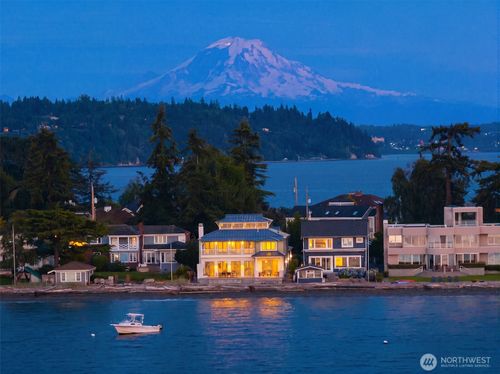 7 SW Three Tree Point Lane, Burien, WA, 98166 | Card Image
