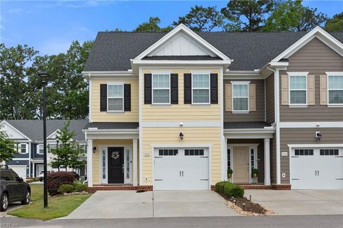 2114 Steiner St, Chesapeake, VA, 23321-3290 | Card Image