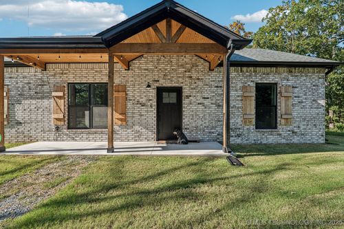 9195 W Country Rd, Sand Springs, OK, 74063-7964 | Card Image