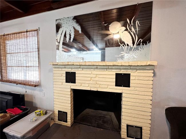Living Room | Image 29