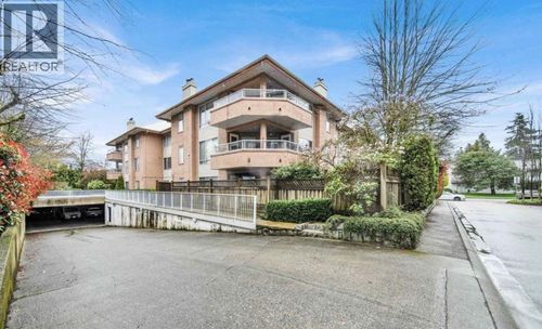 212-6939 Gilley Avenue, Burnaby, BC, V5J4W8 | Card Image