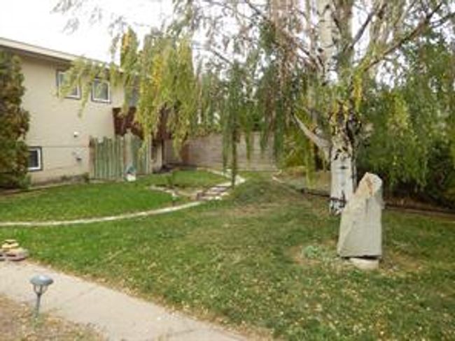 1251 St Charles Rd N, House detached with 4 bedrooms, 2 bathrooms and null parking in Lethbridge AB | Image 38