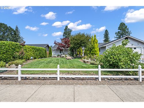 25133 Allure Ave, Veneta, OR, 97487-8713 | Card Image