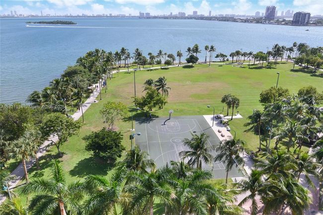 APT-626 - 2000 N Bayshore Dr, Condo with 1 bedrooms, 1 bathrooms and null parking in Miami FL | Image 34