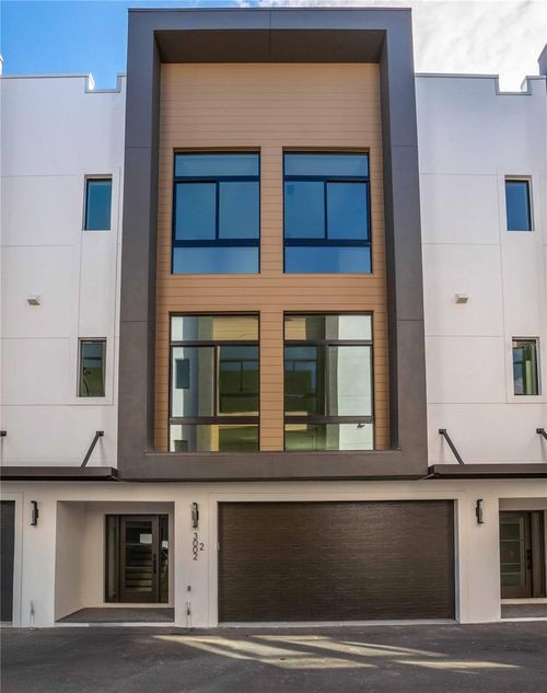 2-3002 W Platt St, Tampa, FL, 33609-3188 | Card Image