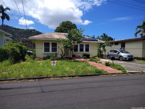 2627 Namauu Dr, Honolulu, HI, 96817-1333 | Card Image