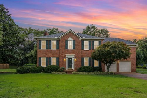 121 Greystone Dr, Franklin, TN, 37069-4302 | Card Image