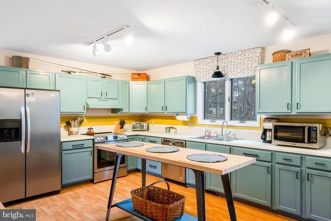 375 Alleghany Dr, House other with 3 bedrooms, 3 bathrooms and null parking in MCGAHEYSVILLE VA | Image 9