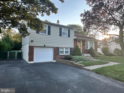 106 Woodlyn Ave, WILLOW GROVE, PA, 19090-3736 | Card Image