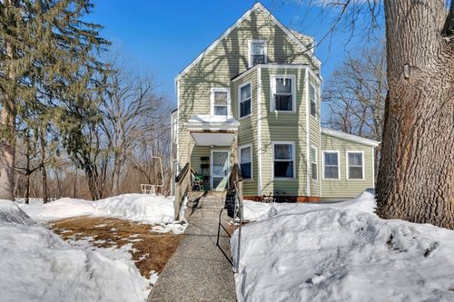 8 Lincoln Ave, Millbury, MA, 01527-3381 | Card Image