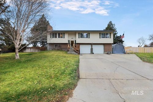 195 Nw Carrie Cir, Mountain Home, ID, 83647-5671 | Card Image