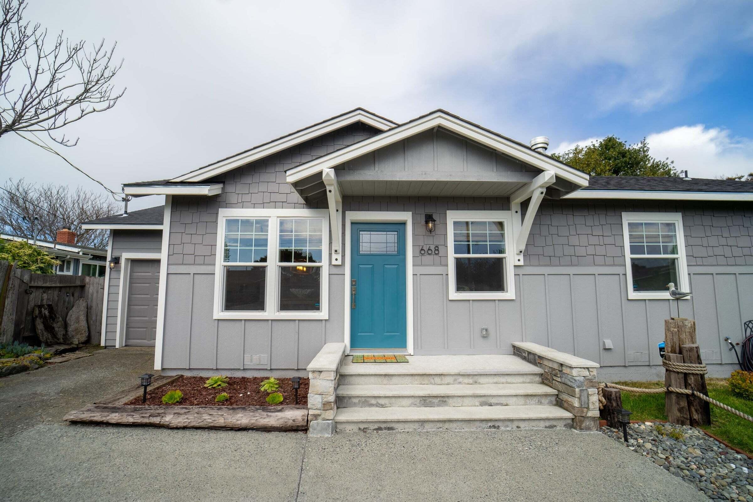 Residential in Crescent City 3