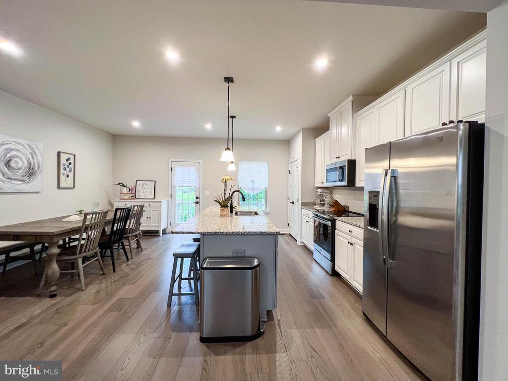 Residential Lease in ANNANDALE 3
