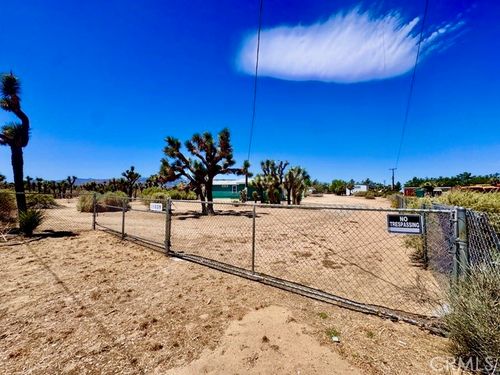 11028 Eaby Rd, Phelan, CA, 92371-7628 | Card Image