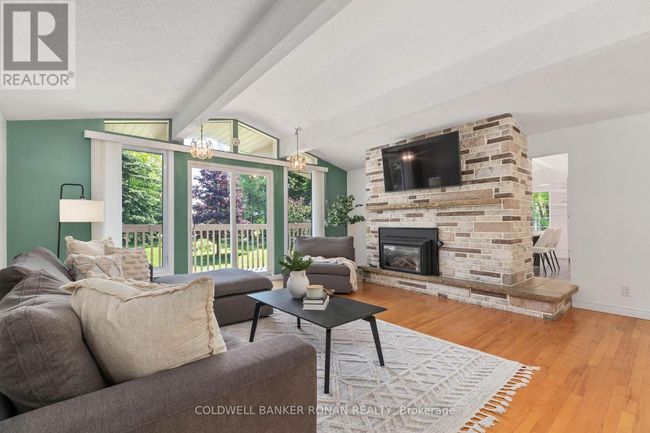 953026 7 Th Line Ehs, House other with 4 bedrooms, 2 bathrooms and 12 parking in Mono ON | Image 11