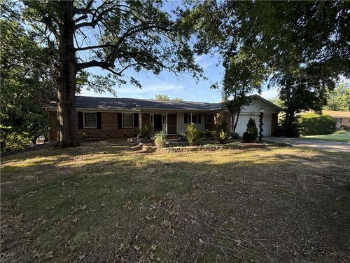1612 Brentwood Dr, Harrison, AR, 72601-4609 | Card Image