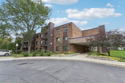 apt-201-522 E Algonquin Rd, Schaumburg, IL, 60173-3801 | Card Image
