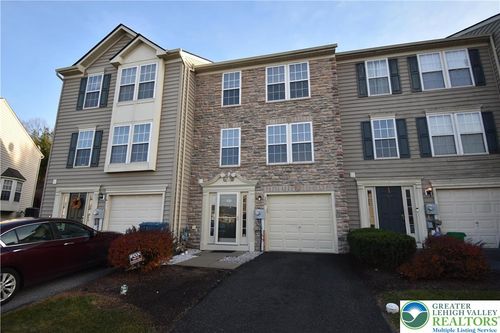 150 Knollwood Dr, Williams Twp, PA, 18042-7116 | Card Image
