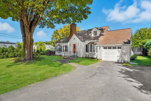 2 Meadow Dr, Armonk, NY, 10504-1920 | Card Image