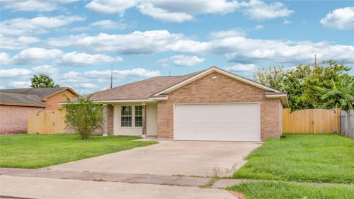 1611 N Avenue O, Freeport, TX, 77541-3651 | Card Image