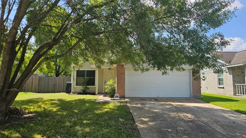 3207 Lightstar Dr, Houston, TX, 77045-3833 | Card Image