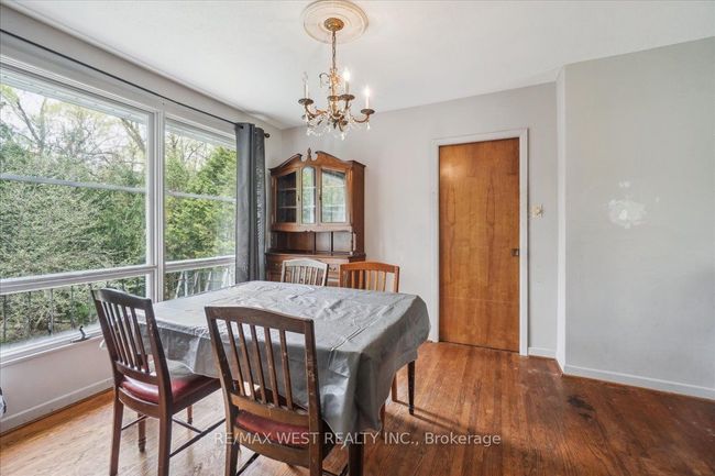 11988 6 Th Line, House other with 3 bedrooms, 2 bathrooms and 8 parking in Limehouse ON | Image 4