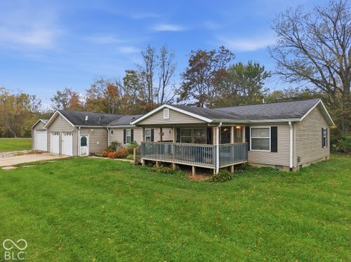 6376 Hall School Rd, Martinsville, IN, 46151-6942 | Card Image