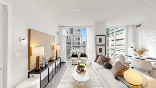 703-99 John St, Toronto, ON, M5V0S6 | Card Image
