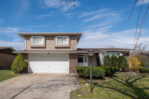 22604 Lakeshore Dr, Richton Park, IL, 60471-1613 | Card Image