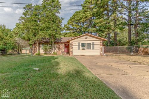 2115 Mitzi Ln, Jonesboro, AR, 72405-8666 | Card Image