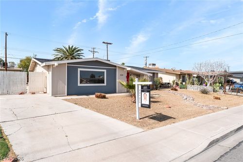2129 N Michael Way, Las Vegas, NV, 89108-3173 | Card Image