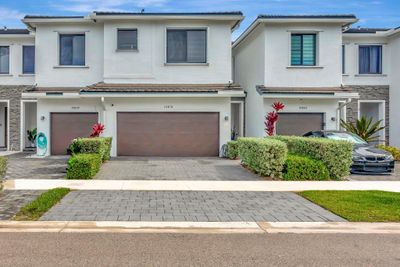 10851 Sw 235th Ln, Townhouse with 4 bedrooms, 2 bathrooms and null parking in Homestead FL | Image 1