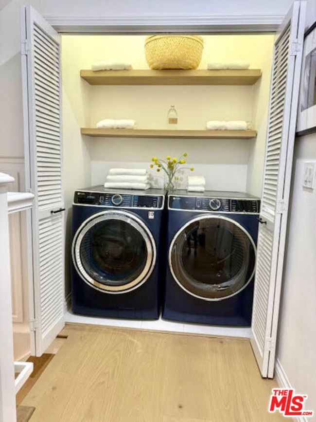 APT-11 - 4414 Moorpark Way, Townhouse with 2 bedrooms, 3 bathrooms and null parking in Toluca Lake CA | Image 31