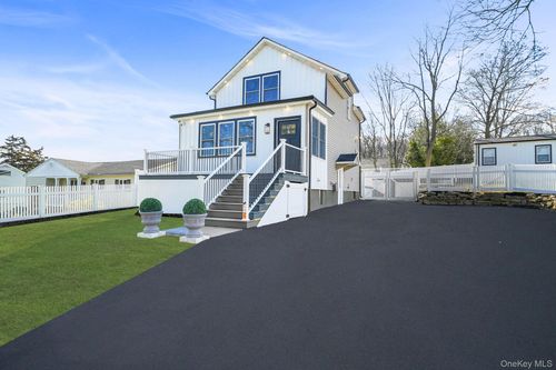 159 Rosewood Rd, Kings Park, NY, 11754-2421 | Card Image