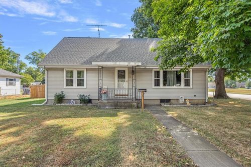 514 S Walnut St, Pana, IL, 62557-1557 | Card Image