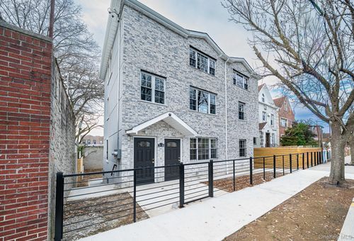 7036 70th St, Glendale, NY, 11385-7311 | Card Image