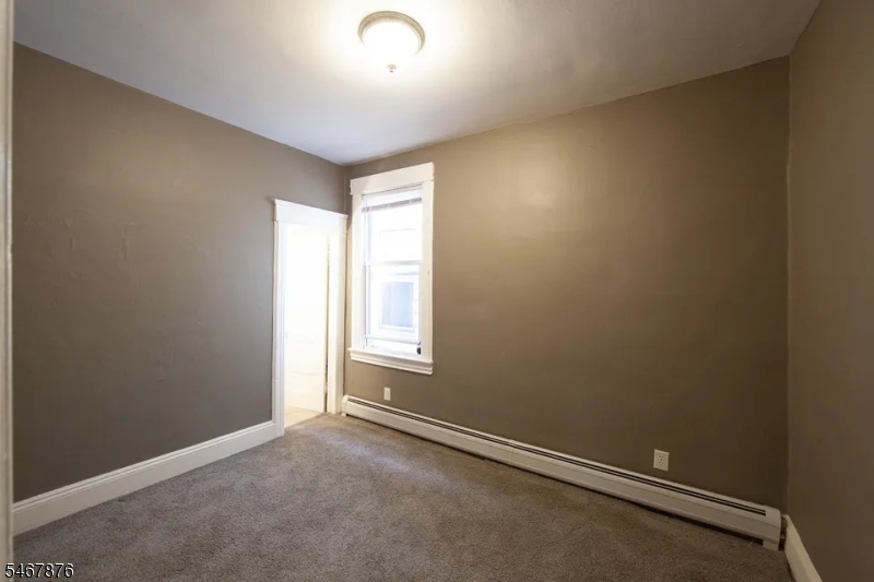 Residential Lease in Bayonne City 3