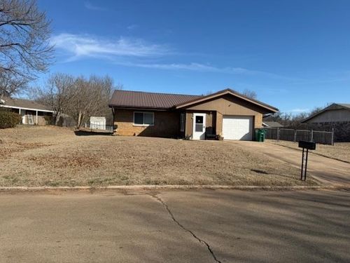502 Se 4th, perkins, OK, 74059 | Card Image