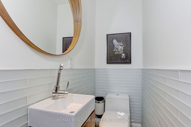14 Marion St, House attached with 3 bedrooms, 3 bathrooms and null parking in Toronto ON | Image 22